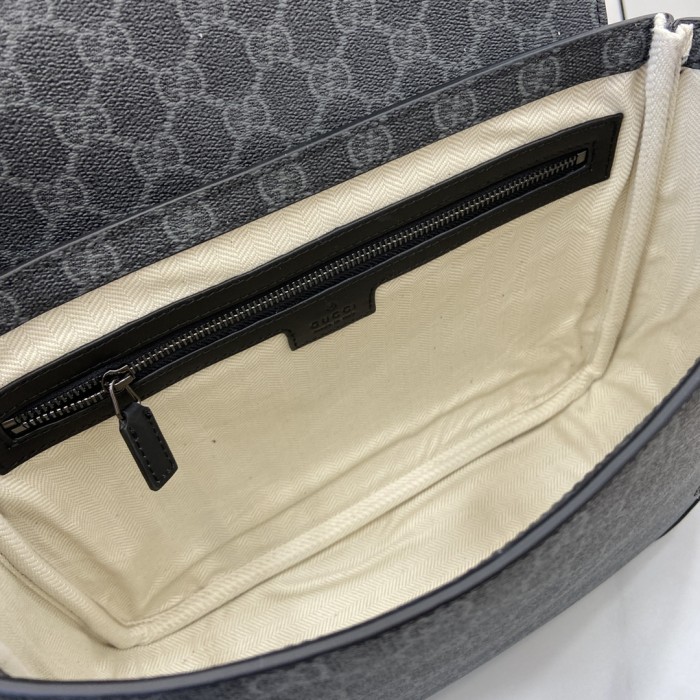 GG Emblen“29*23*7.5CM”-045=