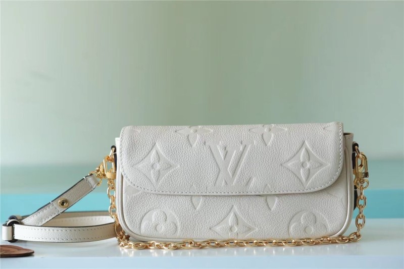 Wallet On Chain lvy “23.5*12*4.3CM” 056