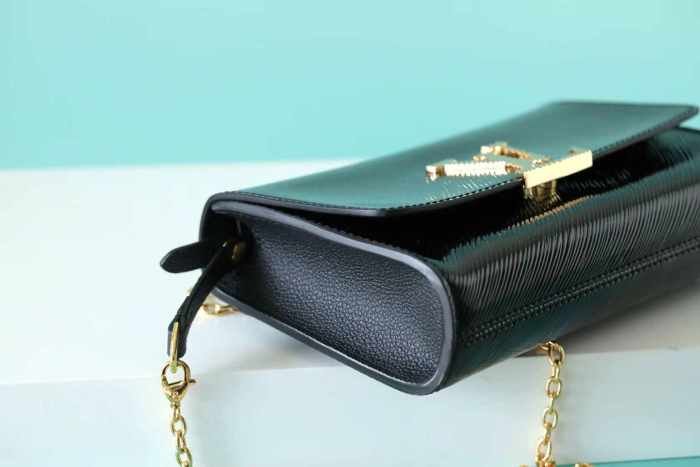 pochette louise ‘‘22*16*4.5CM’’ 056