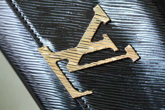 pochette louise ‘‘22*16*4.5CM’’ 056