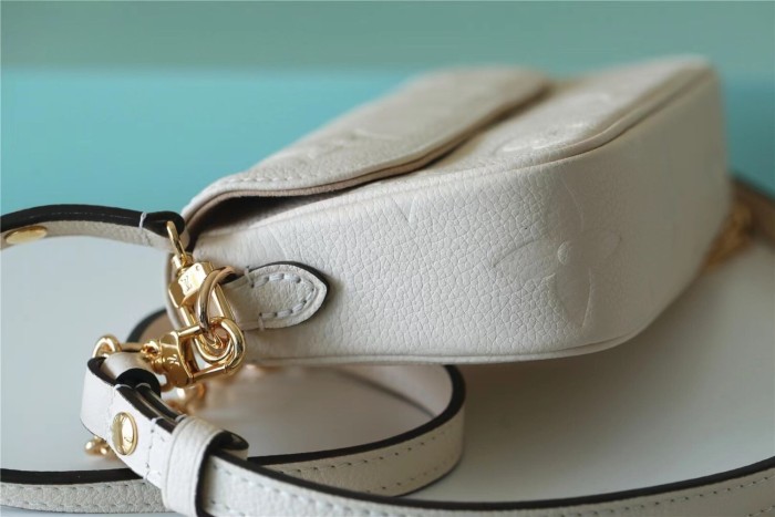 Wallet On Chain lvy “23.5*12*4.3CM” 056