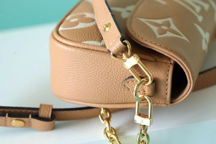 Wallet On Chain lvy “23.5*12*4.3CM” 056
