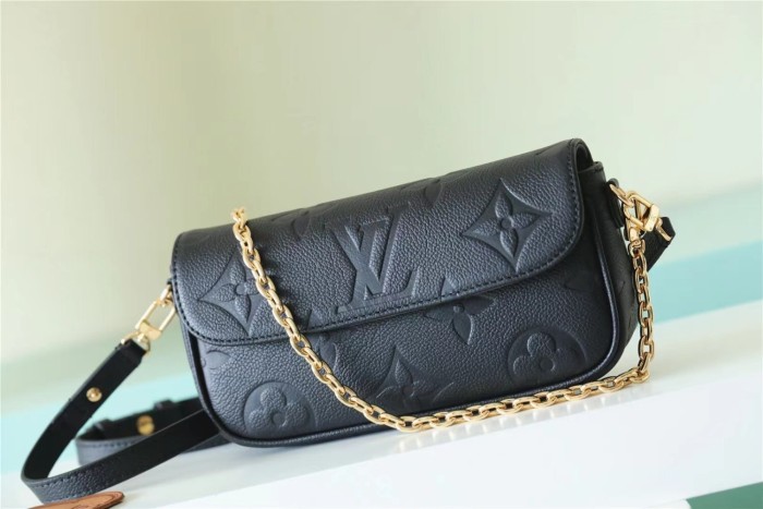 Wallet On Chain lvy “23.5*12*4.3CM” 056