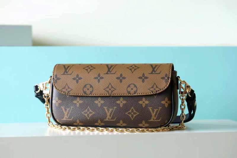 Wallet On Chain lvy “23.5*12*4.3CM” 054