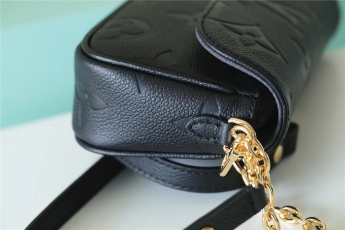 Wallet On Chain lvy “23.5*12*4.3CM” 056