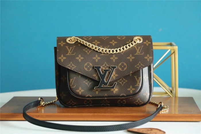Passy Crossbody Bag “23*17*9CM” 016