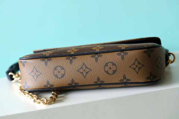 Wallet On Chain lvy “23.5*12*4.3CM” 054