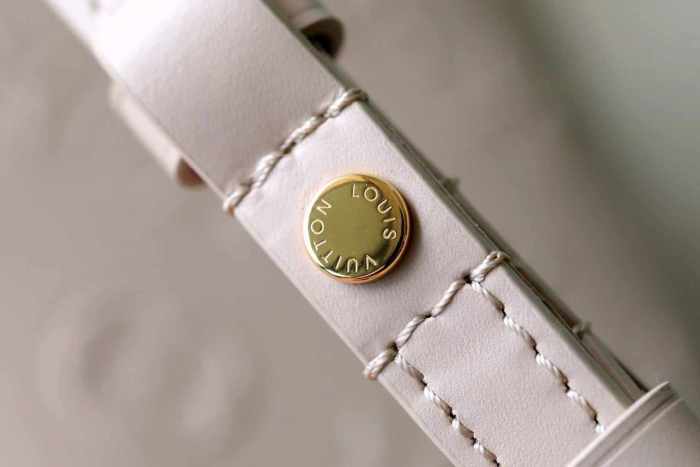 Wallet On Chain lvy “23.5*12*4.3CM” 056