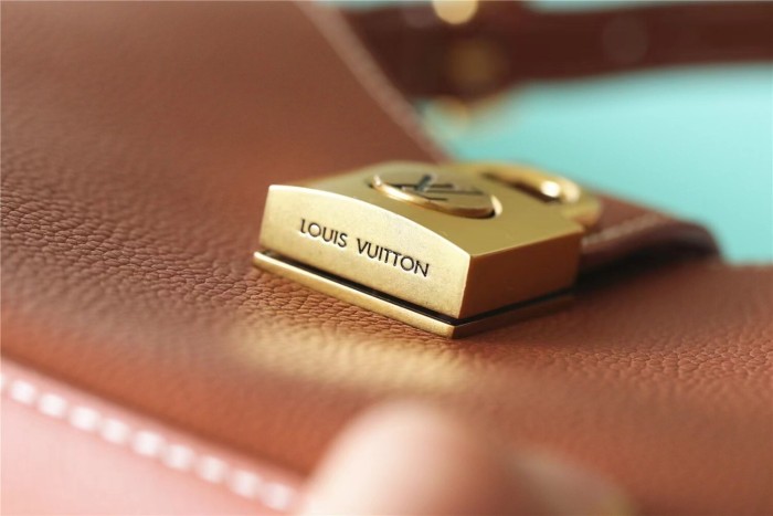 Triomphe Ava Crossbody Bag “24.5*17*9CM” 056