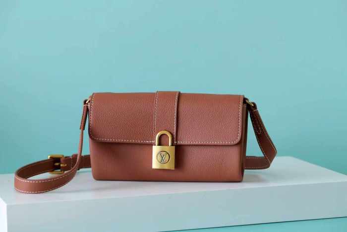 wallet on chain low key “22*13*3.5CM” 056