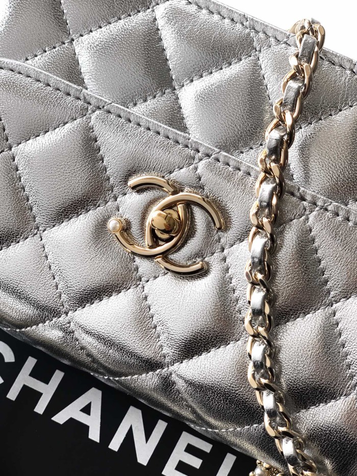 26C Pearl Handle Flap Bag “15x10.5x5.5cm” -036 =