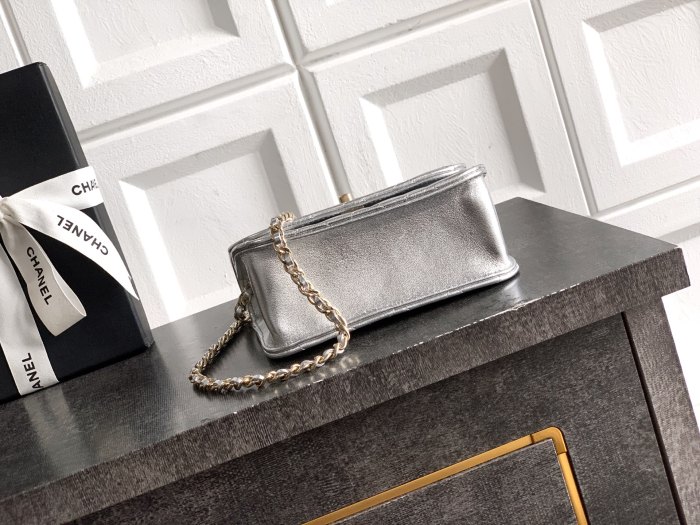 26C Pearl Handle Flap Bag “15x10.5x5.5cm” -036 =