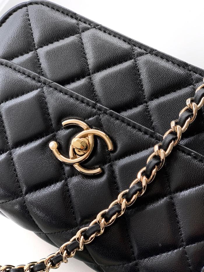 26C Pearl Handle Flap Bag “15x10.5x5.5cm” -036 =