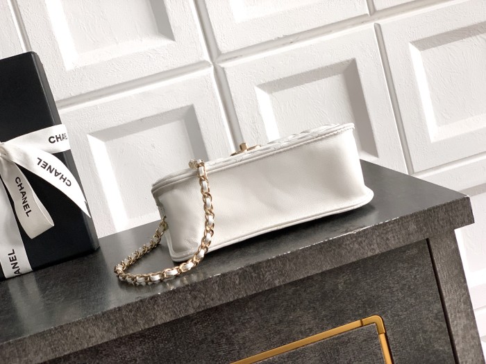 26C Pearl Handle Flap Bag “15x10.5x5.5cm” -046 =