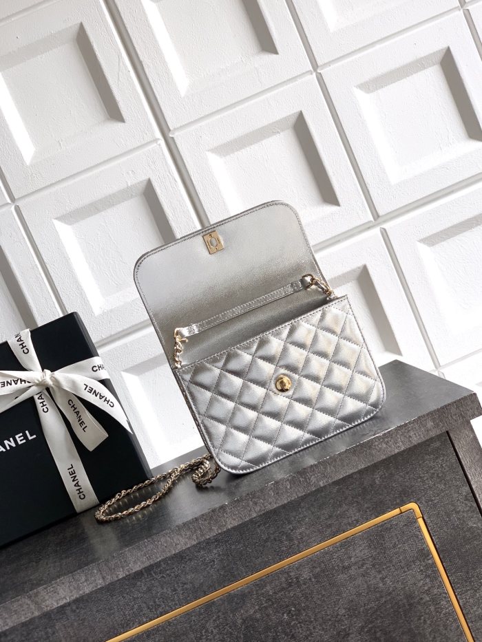 26C Pearl Handle Flap Bag “15x10.5x5.5cm” -046 =