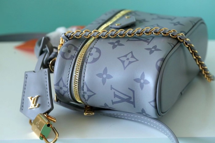 Vanity Chain Pouch “19*11.5*6.5CM” 086