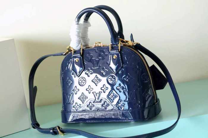 PM Alma BB Shoulder Bag “23.5*17.5*11.5CM” 096