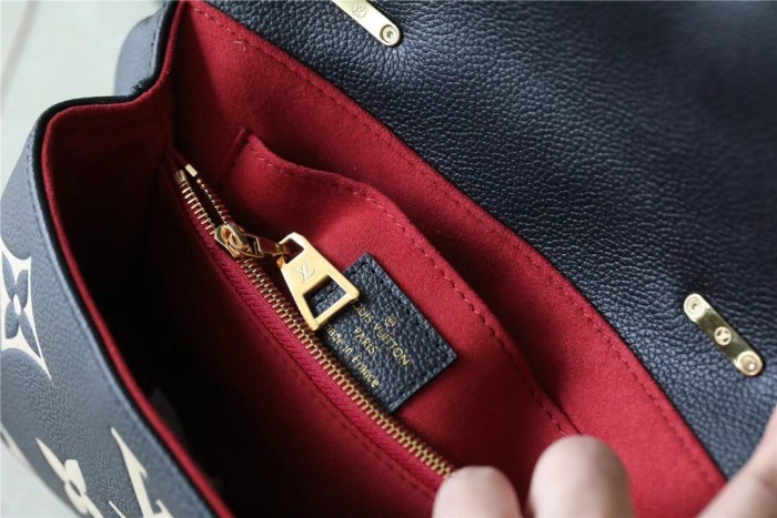 BB Madeleine Shoulder Bag “24*17*8.5” 096