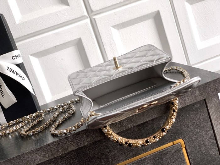 26C Pearl Handle Flap Bag “15x10.5x5.5cm” -036 =