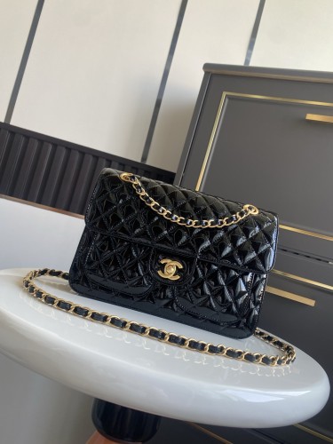 25K Classic Flap Large “24.5x17.5x7.5cm” -057 =AS5695