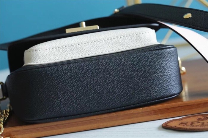Lockme Tender Crossbody Bag “19*13*8” 027