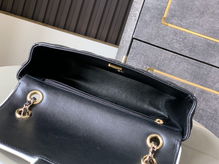 25P Classic Flap Large “23.5x16.5x6.5cm” -087 =