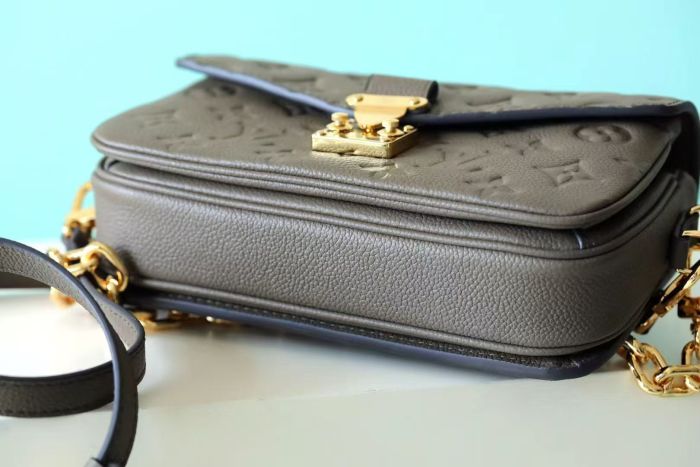 PM Pochette Metis East West “21.5*13.5*6CM” 007