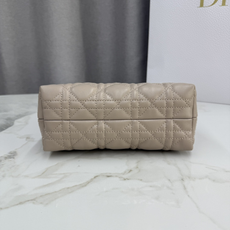  Dior Jolie Top Handle “18.5 x 13 x 8.53cm”-065=
