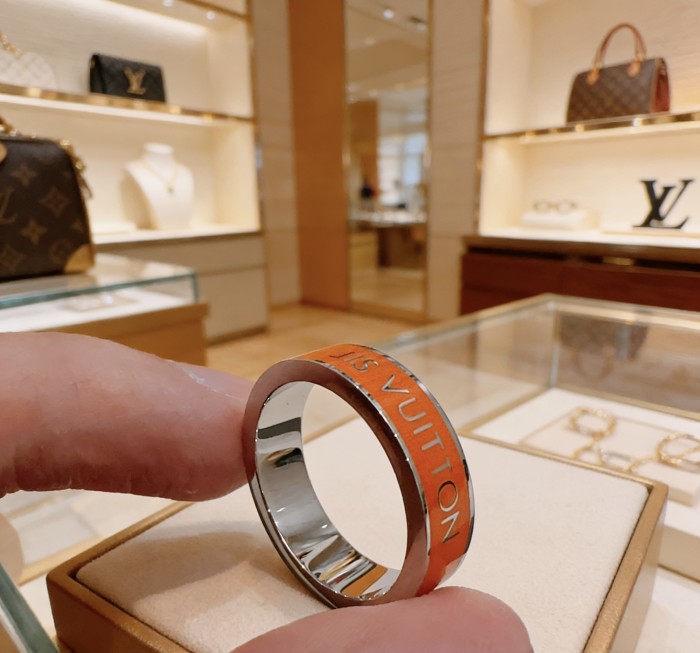 Ring 06=