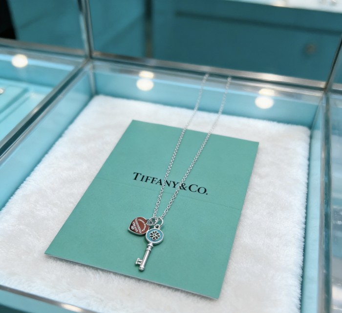 Necklace 09=
