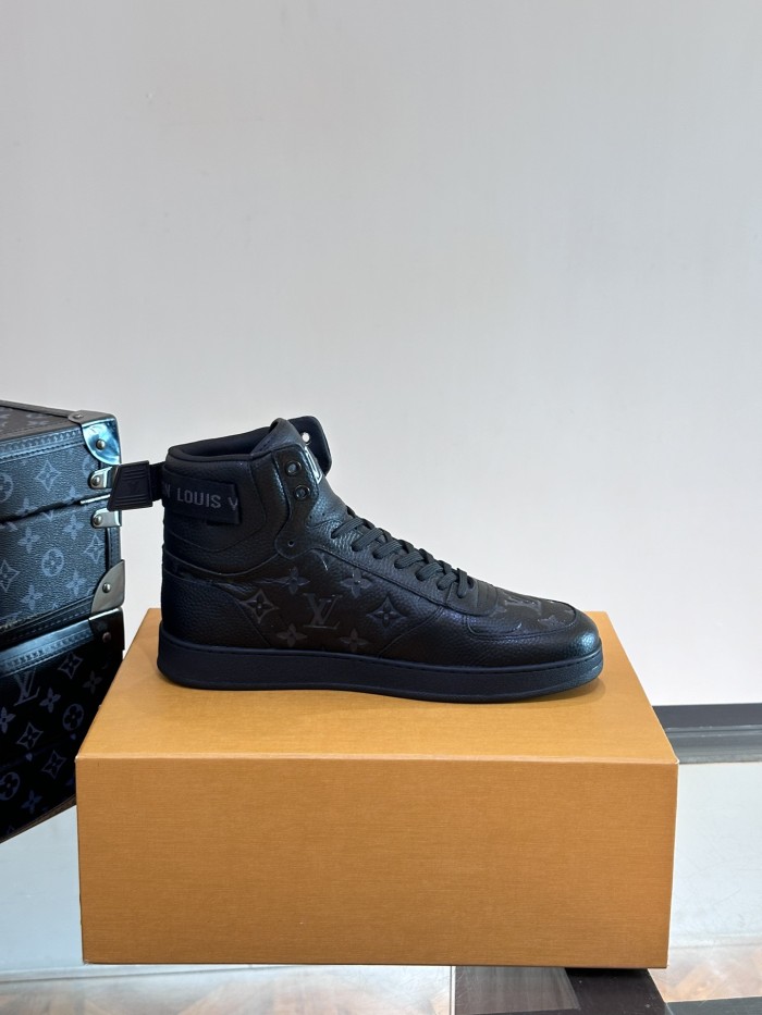 Rivoli Sneaker(Male)38-44 -064=