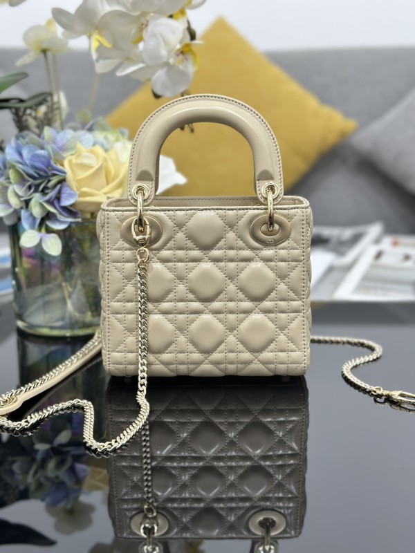 Lady Dior “17 x 15 x 7 cm”-067=
