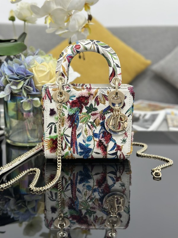 Lady Dior “17 x 15 x 7 cm”-0931=