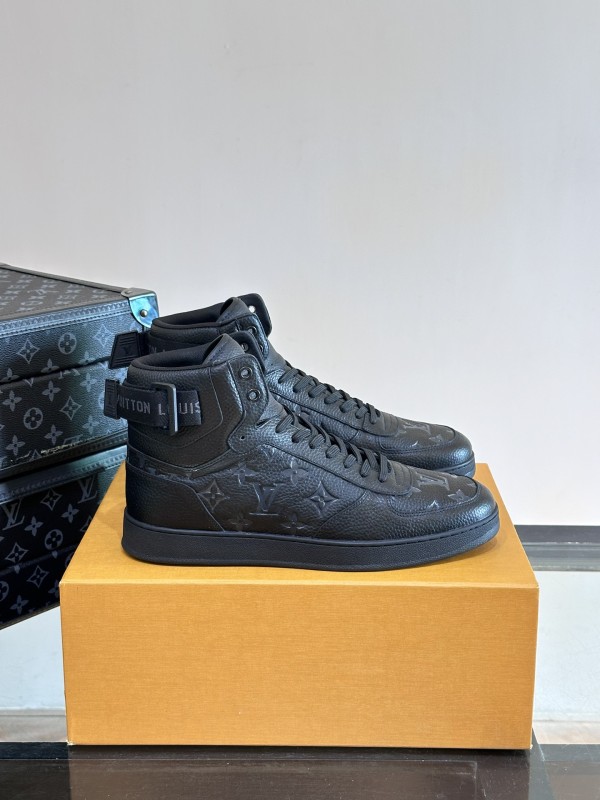 Rivoli Sneaker(Male)38-44 -064=