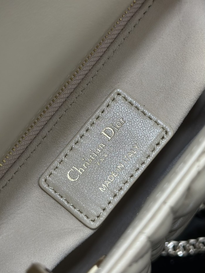 Lady Dior “17 x 15 x 7 cm”-067=