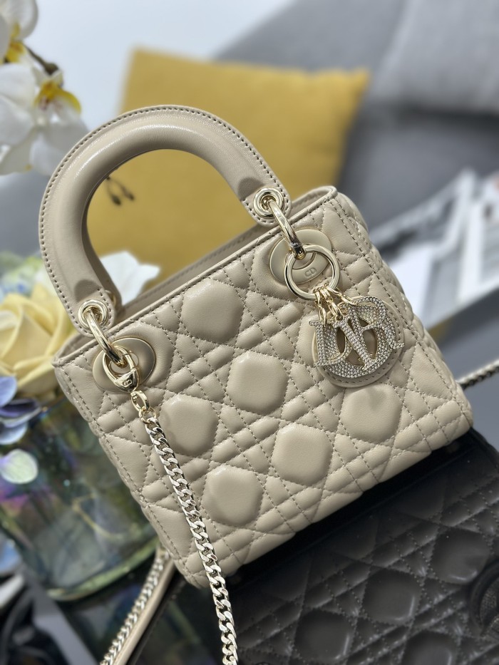 Lady Dior “17 x 15 x 7 cm”-067=