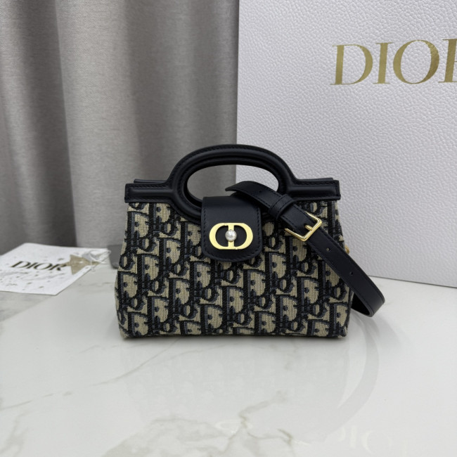 Dior Jolie Top Handle “18.5 x 13 x 8.5cm”-065=