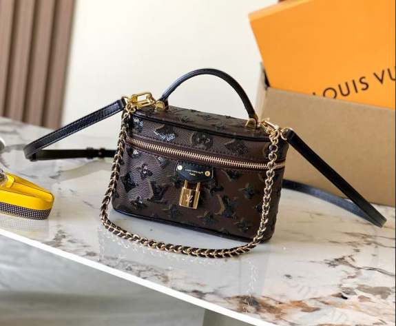 Vanity Chain Pouch “19*11.5*6.5CM” 027
