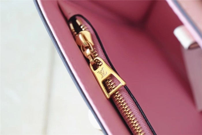 GM Twist Crossbody Bag “23*17*9.5CM” 087