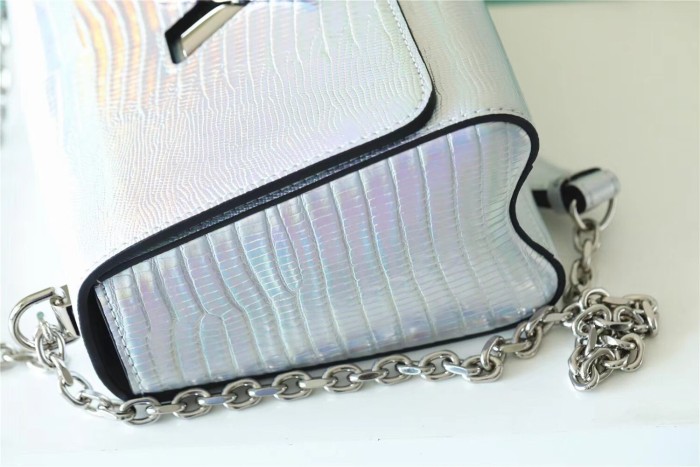 GM Twist Crossbody Bag “23*17*9.5CM” 057