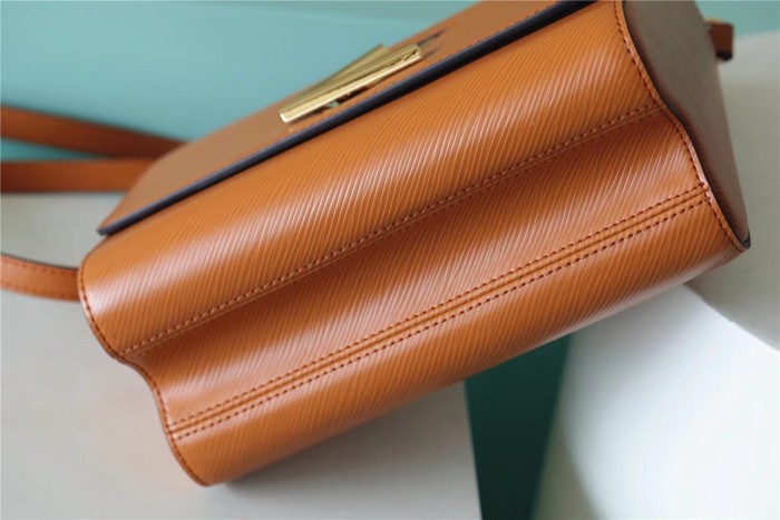 GM Twist Crossbody Bag “23*17*9.5CM” 087