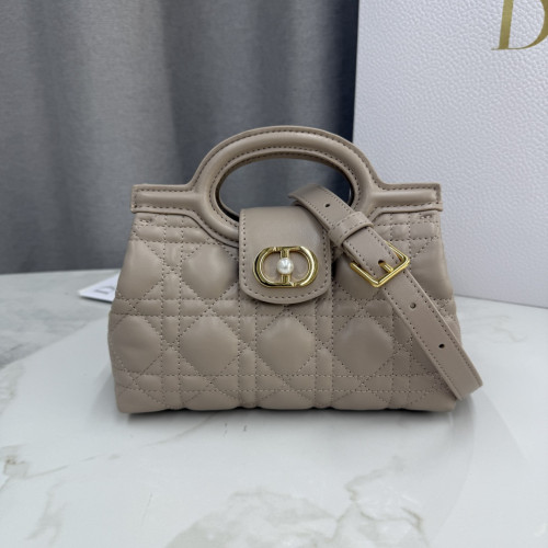 Dior Jolie Top Handle “18.5 x 13 x 8.5cm”-065=