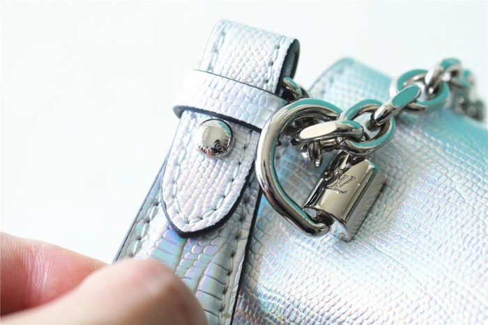 GM Twist Crossbody Bag “23*17*9.5CM” 057
