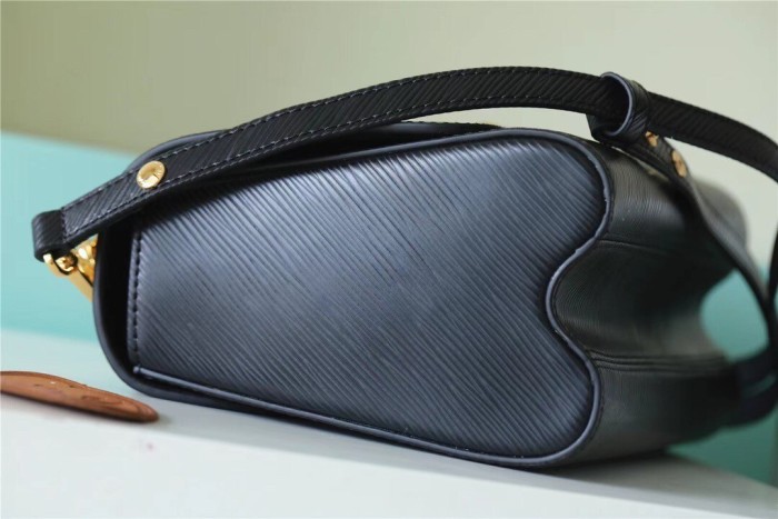 GM Twist Crossbody Bag “23*17*9.5CM” 087