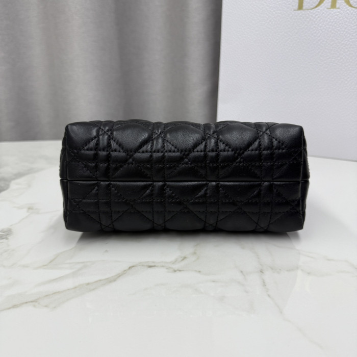 Dior Jolie Top Handle “18.5 x 13 x 8.5cm”-065=