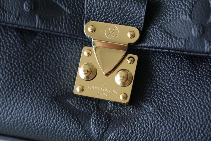 GM Madeleine Shoulder Bag “30*19.5*11CM” 057