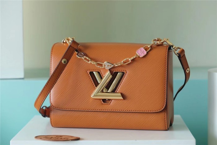 GM Twist Crossbody Bag “23*17*9.5CM” 087