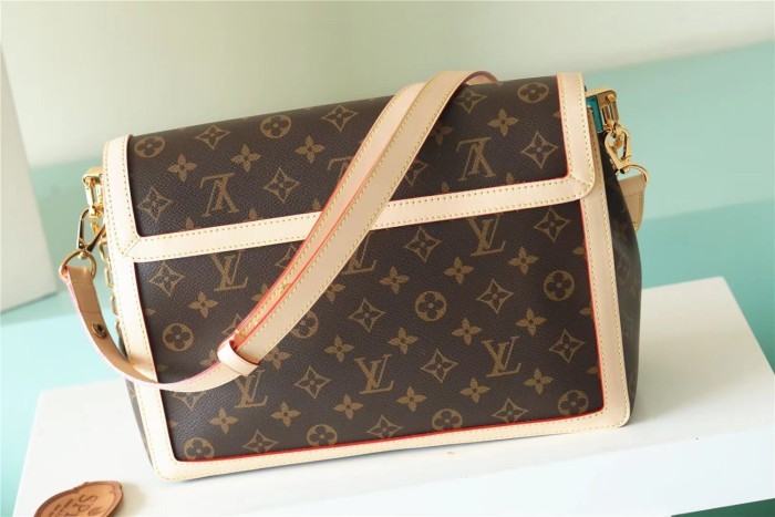GM Dauphine Soft Crossbody Bag “28*20*11CM” 037