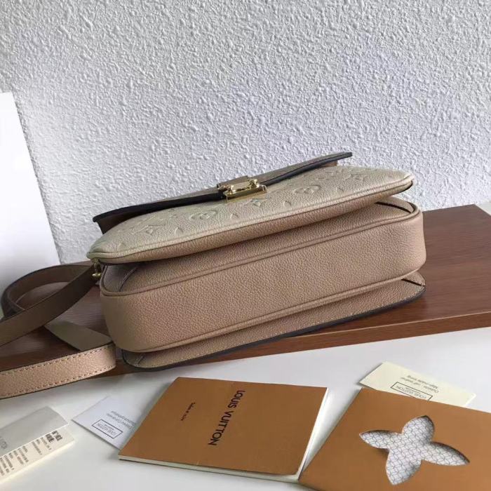 Pochette Metis “25*19*7CM” 057