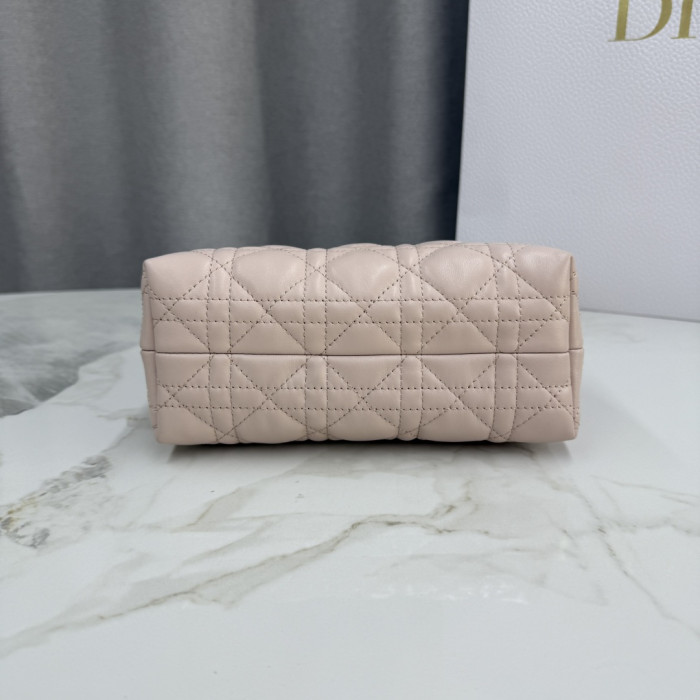 Dior Jolie Top Handle “18.5 x 13 x 8.5cm”-065=